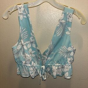 Forever 21 Medium Floral Blue Sleeveless Women's Top (fits small)